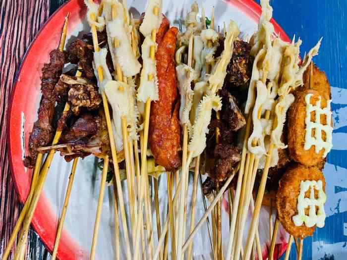 上上签秘制炸串电烤串(中央大街店)-"炸串里环境和味道都算不错的一家