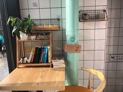 -蜜蜂小象·榴莲千层蛋糕(时代汇11栋店)