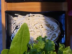 -果松木炭酸菜铜火锅·外婆参鸡汤