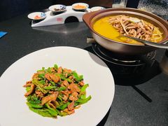 -凤凰湘语·平价海鲜餐厅(浦东旗舰店)