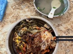 -灵山卢梅燕粉店