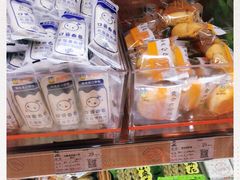 零售区-来伊份(前进西路万象汇店)