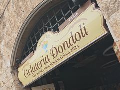 -Gelateria Dondoli