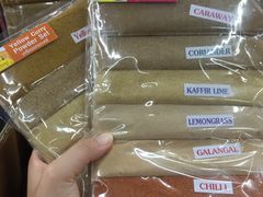 冬阴功材料-瓦洛洛传统市场
