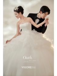 -雪中彩影婚纱摄影·微光艺术中心