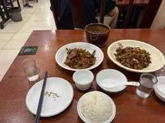 -湖南人家湘菜馆(镇江路店)