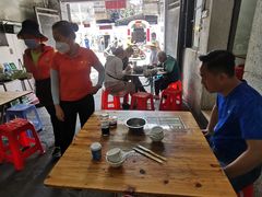 大堂-海口滨海新村143号海南老字号炒菜店