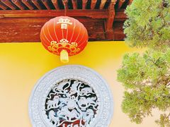 -龙华寺