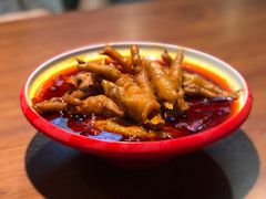 香辣凤爪-老闵田螺馆·南昌市井菜·特色小吃(总店)