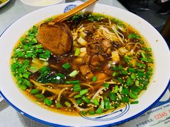 老陕酸汤面-大嘻咹biangbiang面(历史博物馆店)