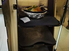 自助上菜机器人-煲王粤菜餐厅(中侨中心店)