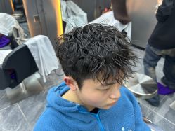 -米可造型烫发染发