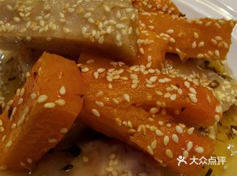 机场立交桥桥底的潮汕枝合菜馆
