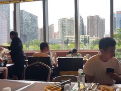 -大中华希尔顿酒店-念自助餐·嗨啤·小龙虾