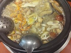 -菌之家·专业纯野生菌火锅·特色炒菌
