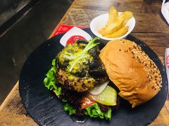 -HIGH FIVE哈福手工汉堡(桂林路店)