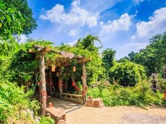 -雪山彩虹谷景区