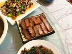 腊肉拼盘-海门渔村老厨子(海门渔村美食街店)
