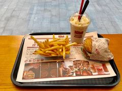 -The Habit Burger Grill 哈比特汉堡(复兴soho店)