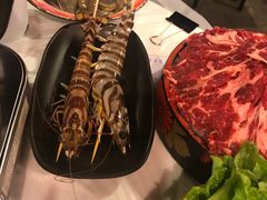 -鲜入围煮花胶鸡海鲜火锅