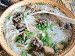 -正宗李家土鸡米线店
