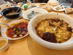 -鹏城人家海鲜酒家·23年老字号(较场尾店)