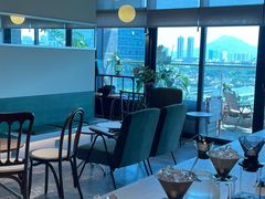 -luutosa  cafe & tea 鹿兔山