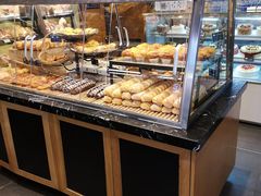 面包甜点陈列柜-皇冠幸福里动物奶油生日蛋糕(万达店)