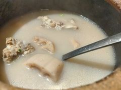 -霄汉牛三鲜湖北砂锅菜(万松园2店)