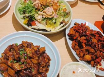 他们家的特色菜品实在是太多了，无论哪儿个都是那么的好吃