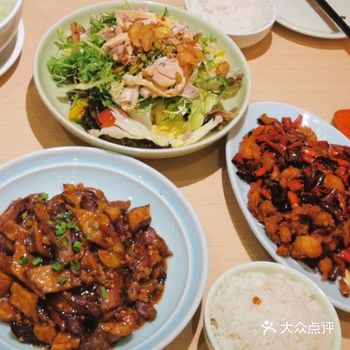 他们家的特色菜品实在是太多了，无论哪儿个都是那么的好吃