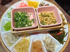 -怪噜范·老贵阳街头名小吃(鸿通城店)