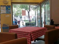-红宝石·鲜奶小方·海派西点房(浦三店)
