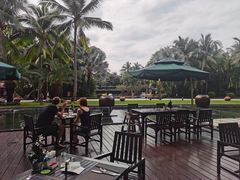 -三亚湾海居铂尔曼度假酒店