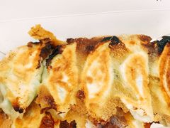 -阿洪锅贴王(小吃城店)