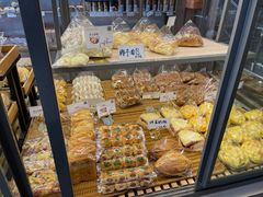 -顶东面包花园·生日蛋糕(世博店)