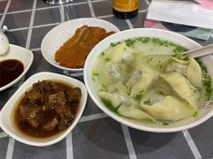 特色荠菜肉馄饨-潘国仙耳光馄饨(黄家阙路店)