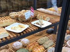 -焙丽拾光(麦凯乐直营店)