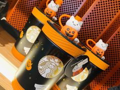 -星巴克(武汉欧利新天地店)