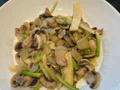 -新天明砂锅鱼头煲