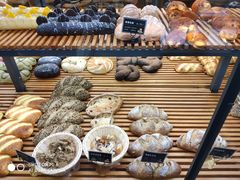 -焙丽拾光(麦凯乐直营店)
