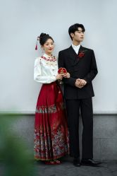 -樱花婚纱摄影