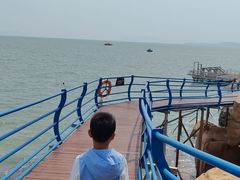 -那琴半岛地质海洋公园