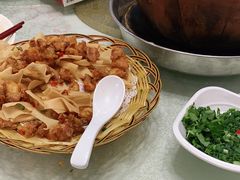 -一品美食城(石碣序伦小学店)