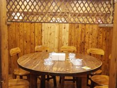 包厢-老东镇啤酒屋海鲜加工·蒸汽海鲜·海鲜烧烤(台东店)