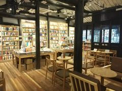 -猫的天空之城概念书店(杭州南宋御街店)