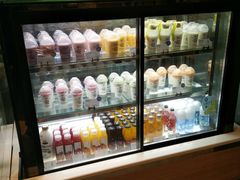 面包甜点陈列柜-巴黎贝甜(大宁国际商业广场店)