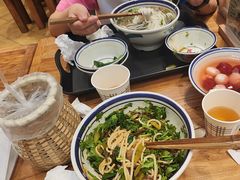 -云阿蛮云南生烫牛肉米线(奉贤路店)