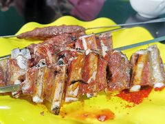 -烤肉小伙烤肉店