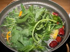 -吃饭皇帝大(长宁龙之梦店)